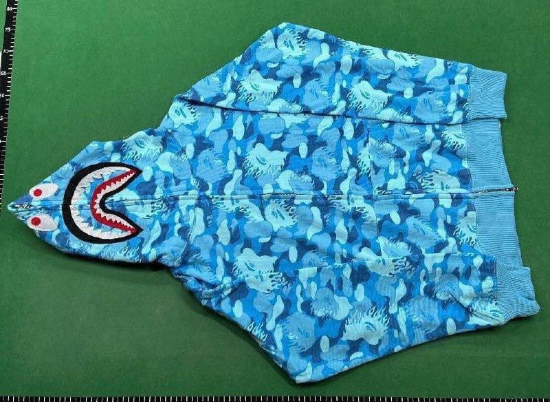 bape hoodie (38 CP)