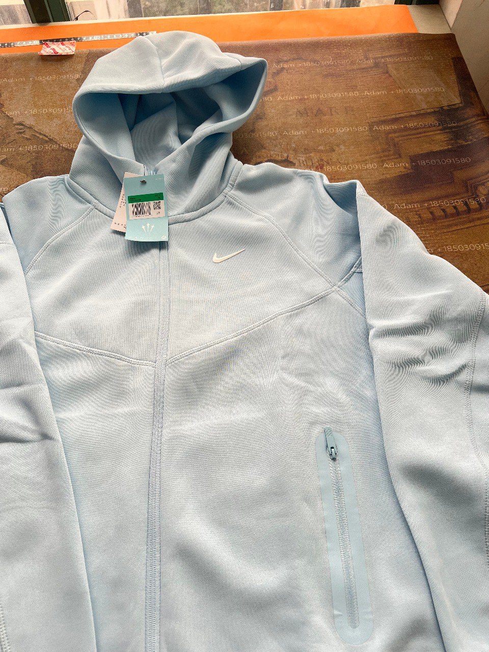 NIKE Suit